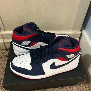 Air Jordan mid se BRAND NEW